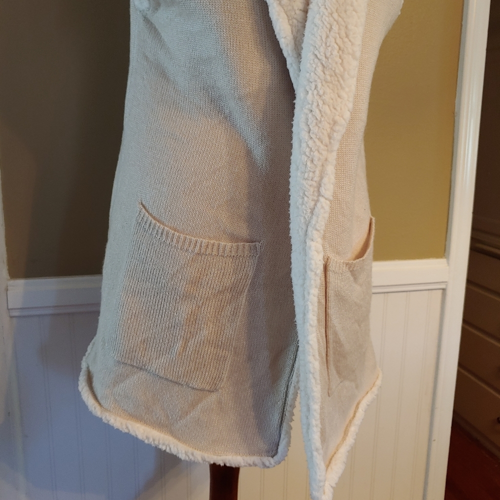 WARM OPEN FRONT SLEEVELESS HOODED VEST LARGE - Picture 3 of 7